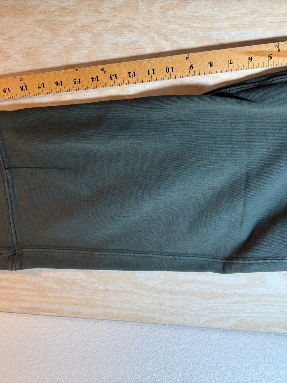THE GREAT. Dark Olive Green Cropped Sweatshirt and Wide Leg Sweatpants Set - Picture 15 of 16